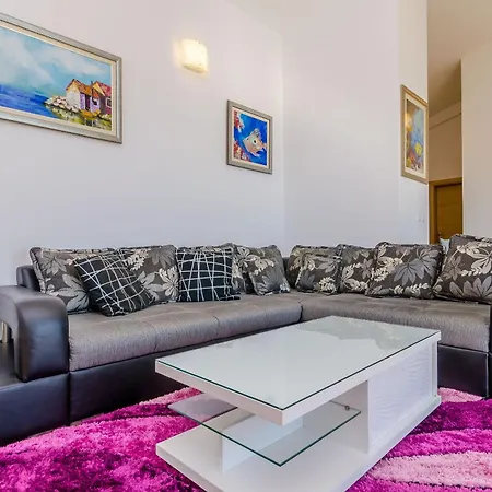 Edo Apartament