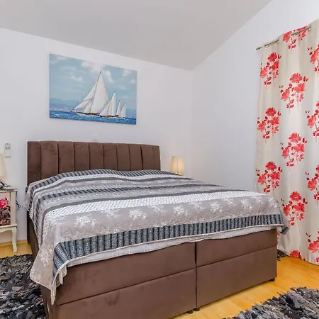 Edo Apartament Trogir